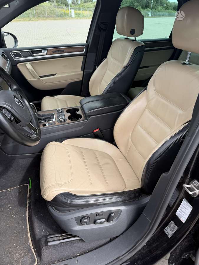 Volkswagen Touareg - 12