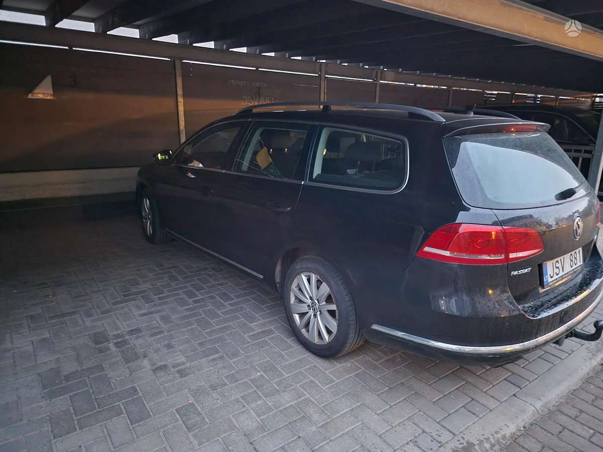 Volkswagen Passat - 4