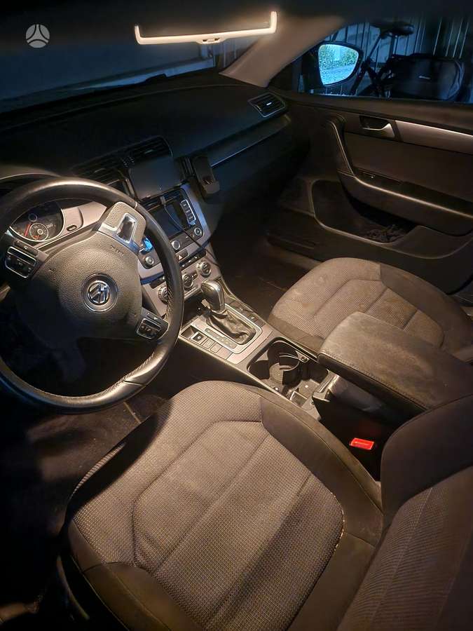 Volkswagen Passat - 6