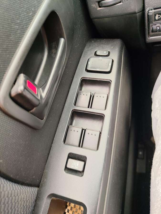 Mazda 5, 2.0 l., Минивэн