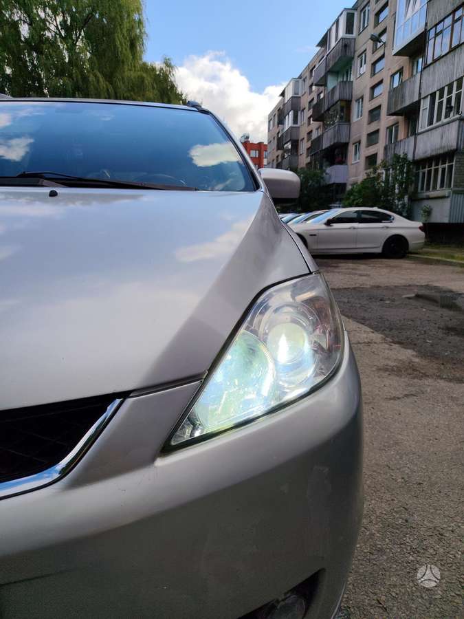 Mazda 5, 2.0 l., Минивэн