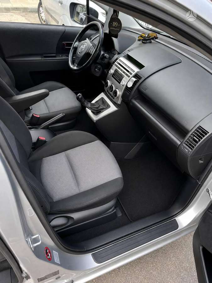 Mazda 5, 2.0 l., Минивэн