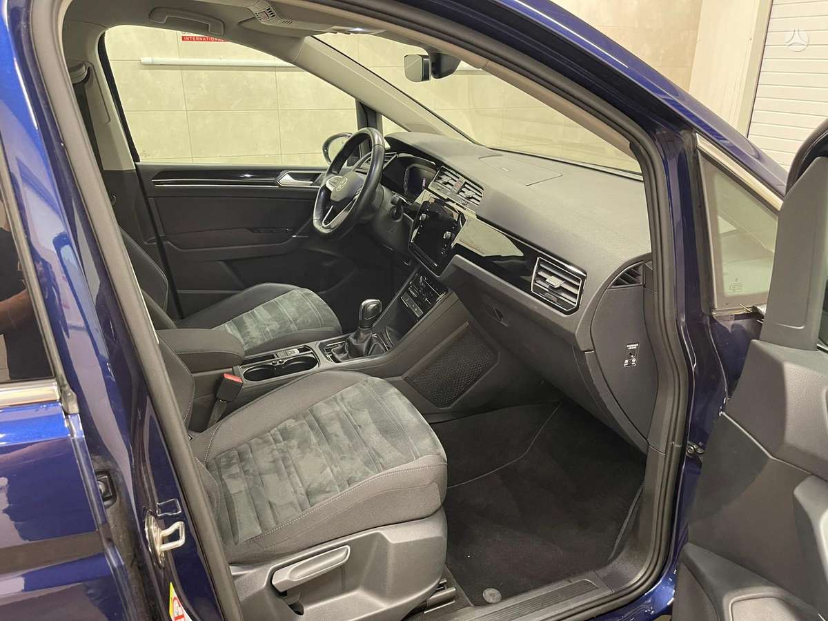 Volkswagen Touran - 9