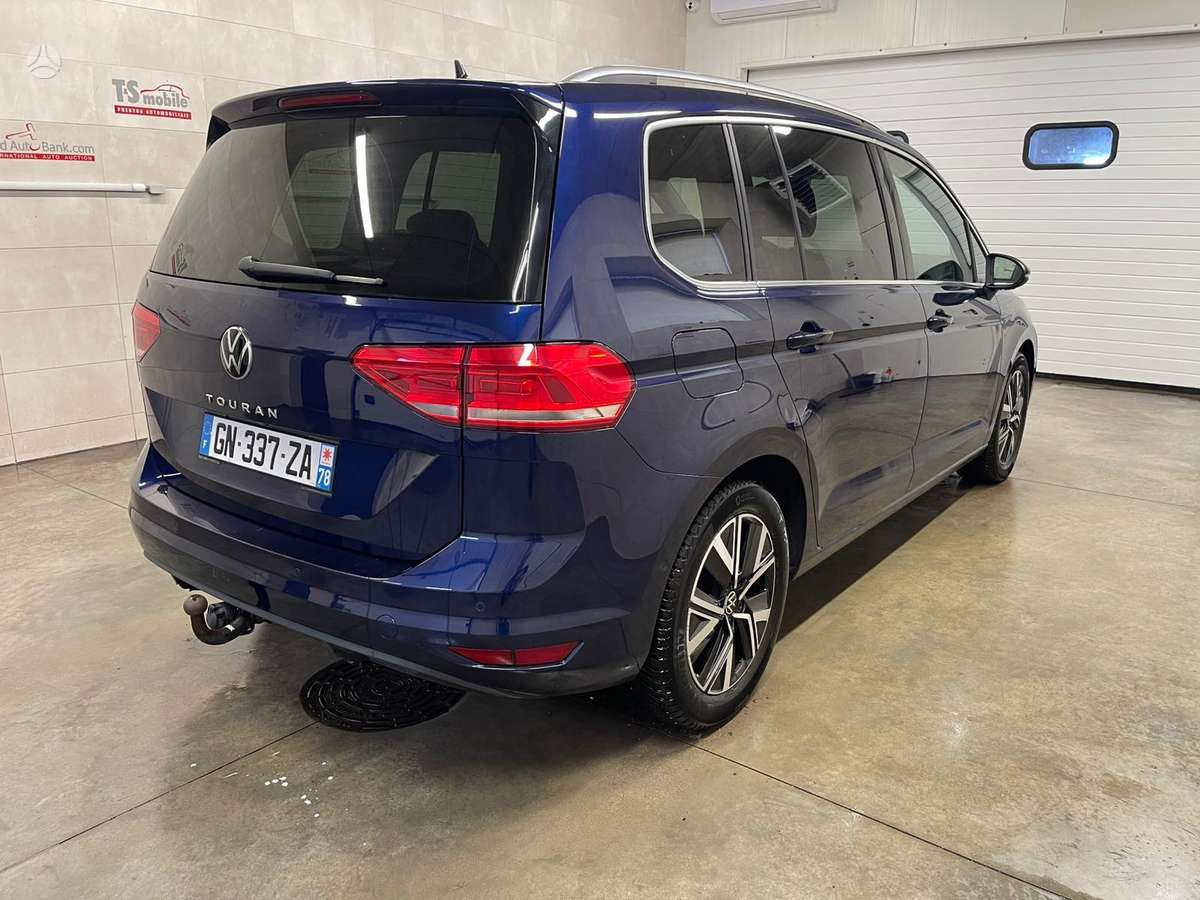 Volkswagen Touran - 4
