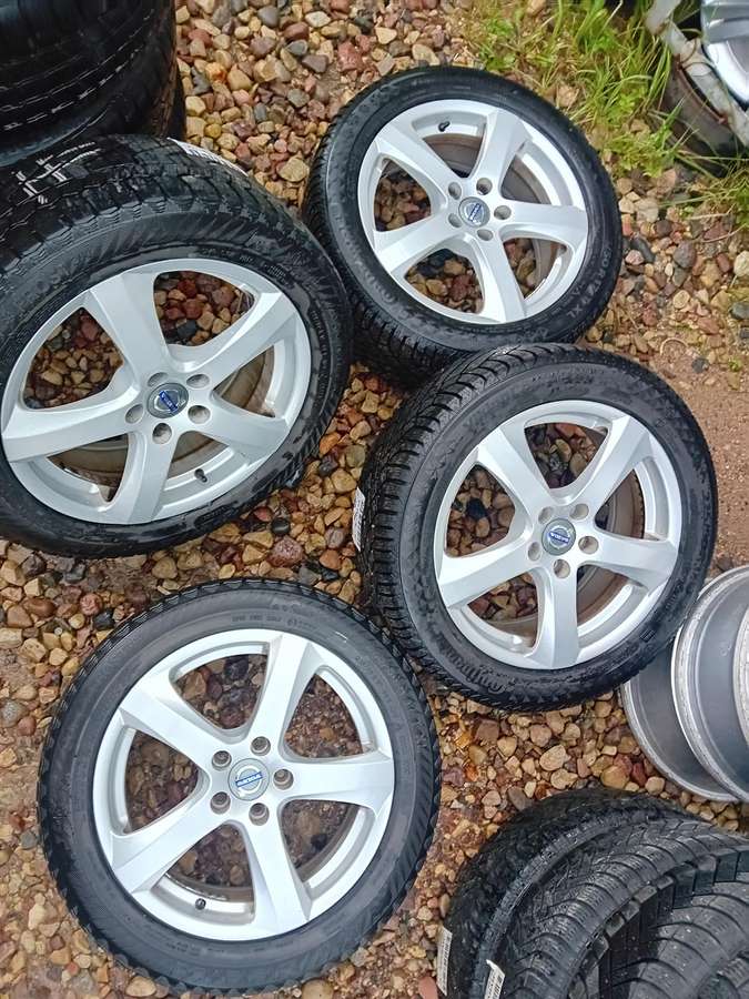 Volvo, lengvojo lydinio, R17