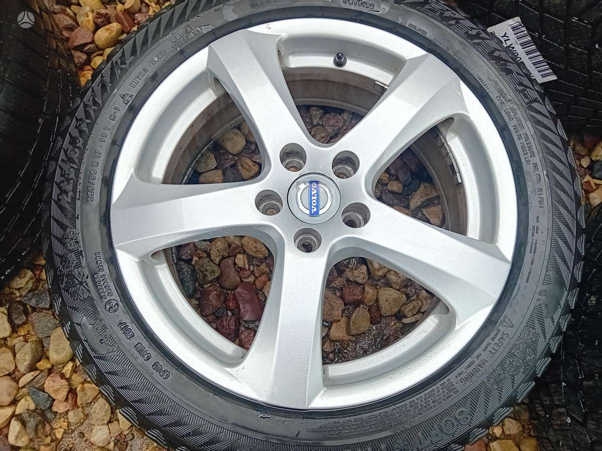 Volvo, lengvojo lydinio, R17