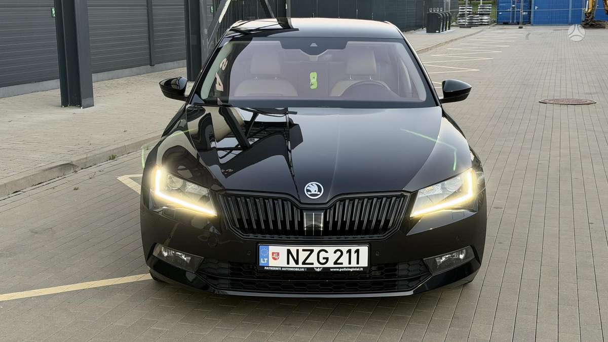 Skoda Superb, 2.0 l., Седан