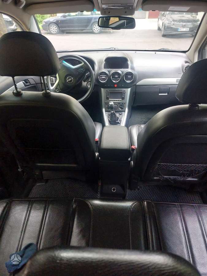 Opel Antara, 2.2 l., off-road / crossover