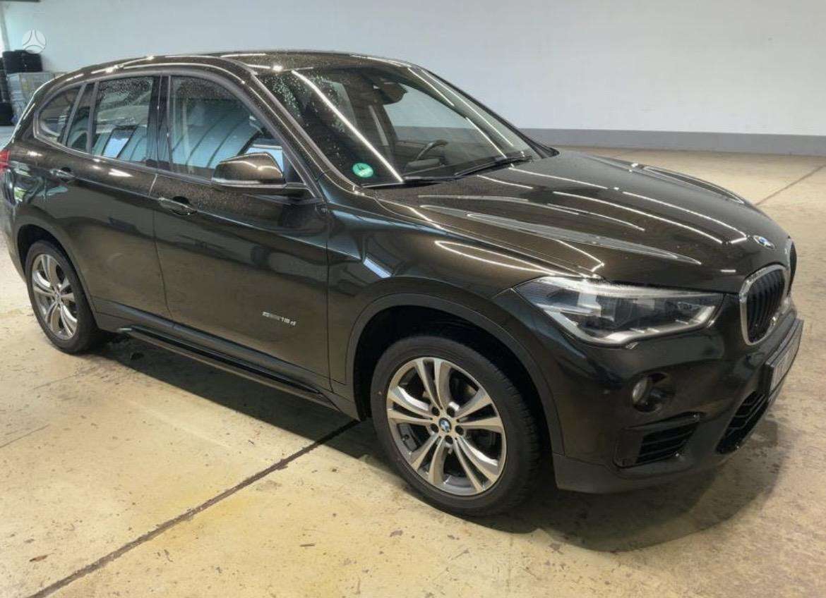 BMW X1, 2.0 l., Внедорожник / Кроссовер