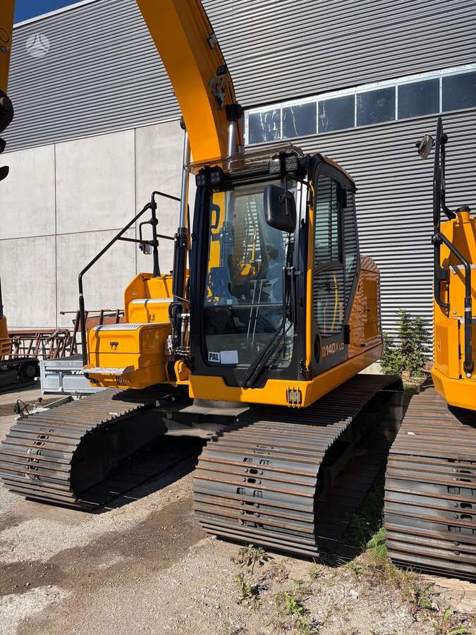 JCB 140x, ekskavatoriai