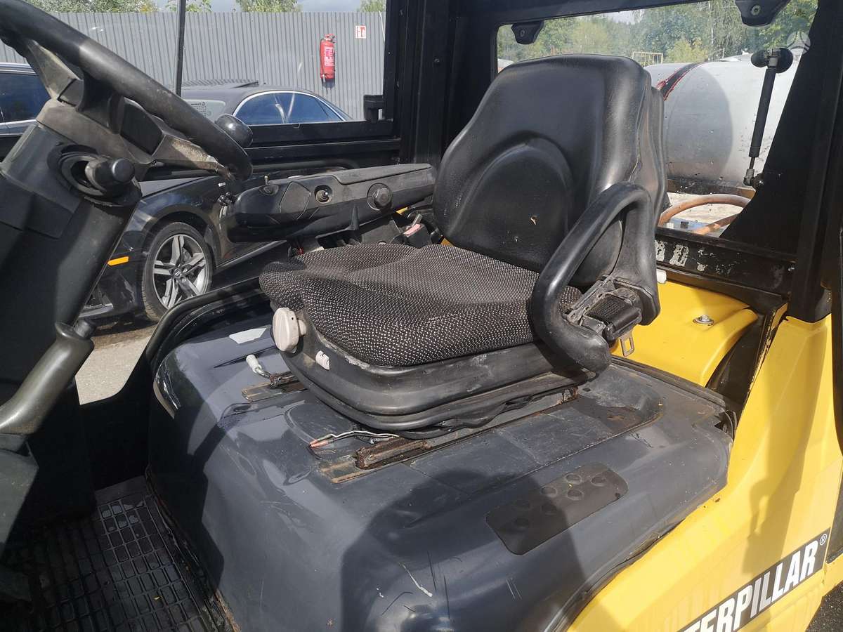 Caterpillar GP30N, вилочные погрузчики
