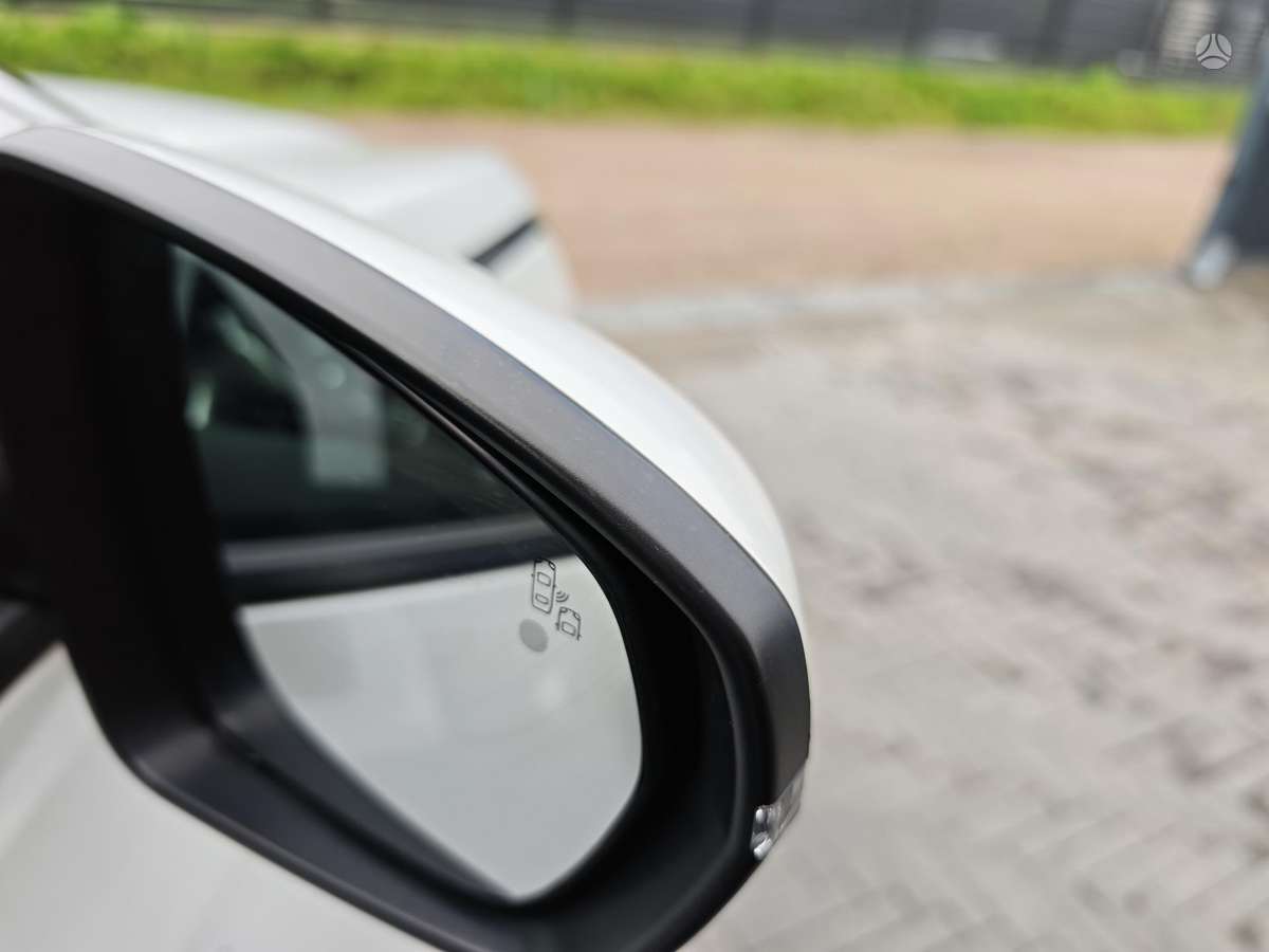 Peugeot 5008 - 8