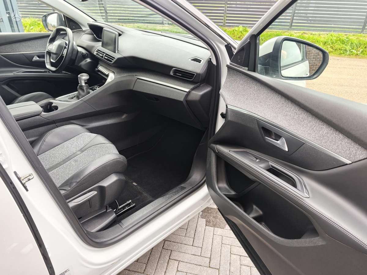 Peugeot 5008 - 9