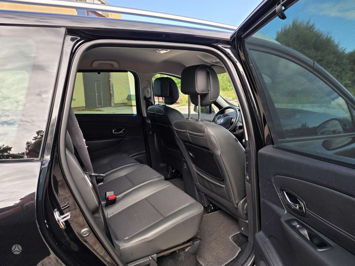 Renault Grand Scenic - 10