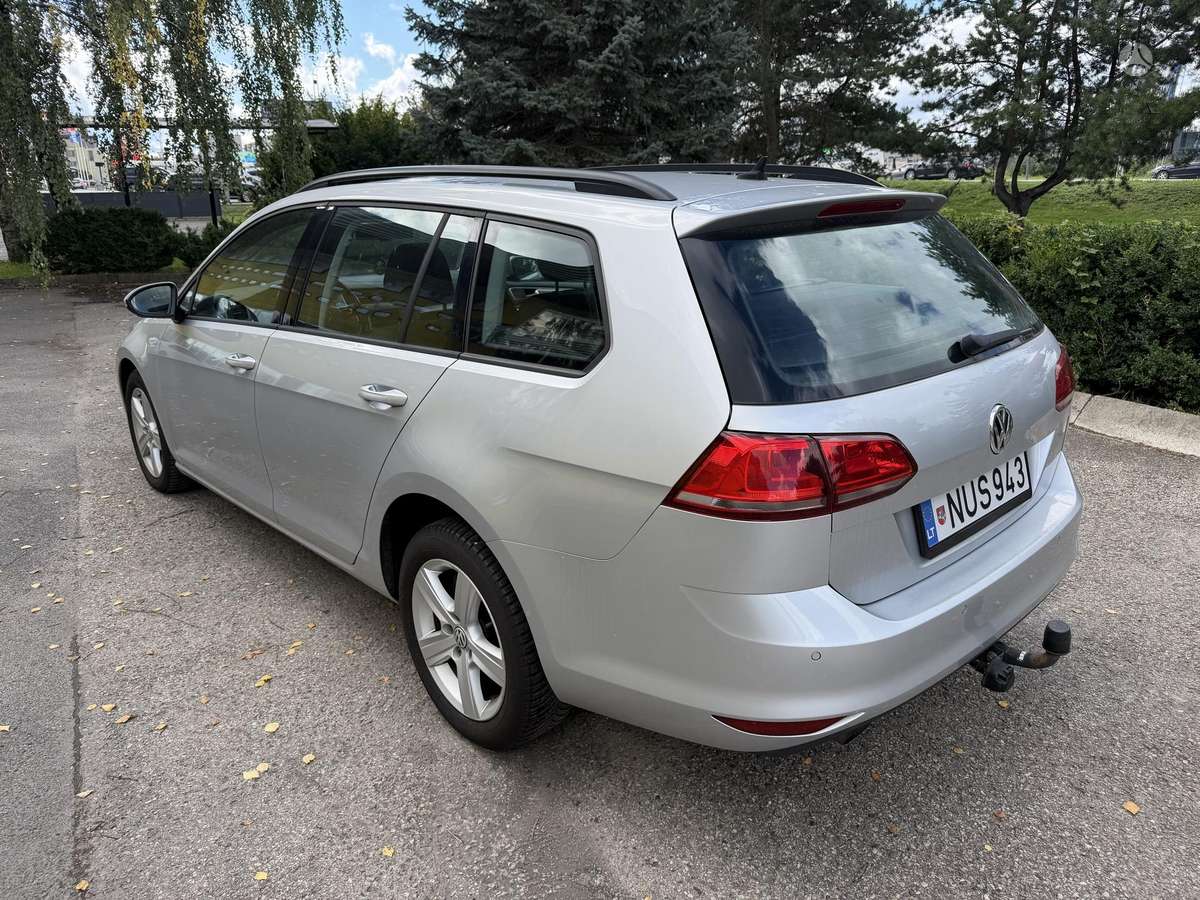 Volkswagen Golf - 3