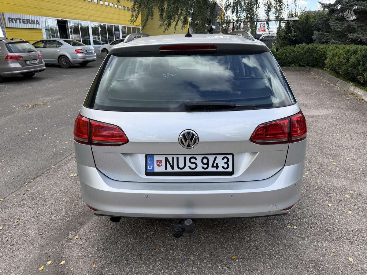 Volkswagen Golf - 4
