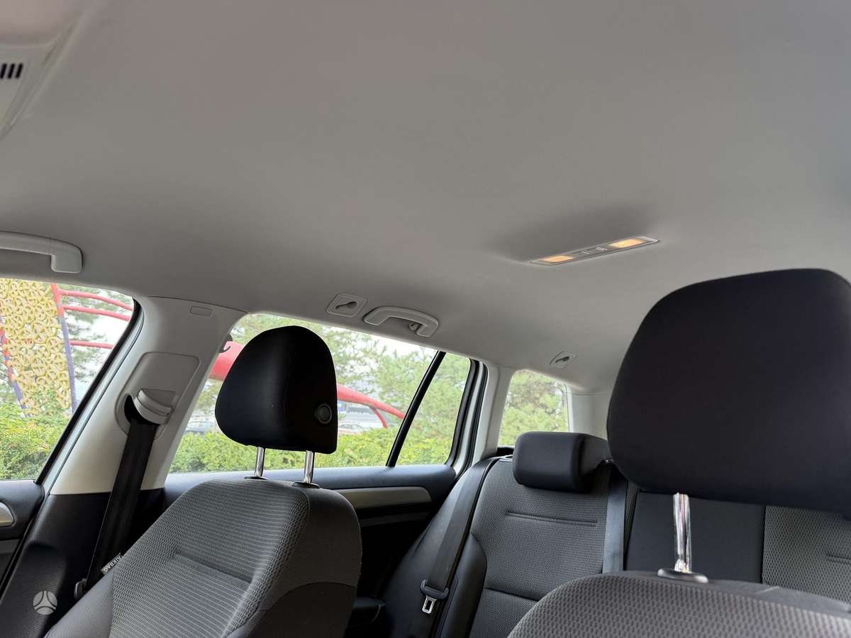 Volkswagen Golf - 12