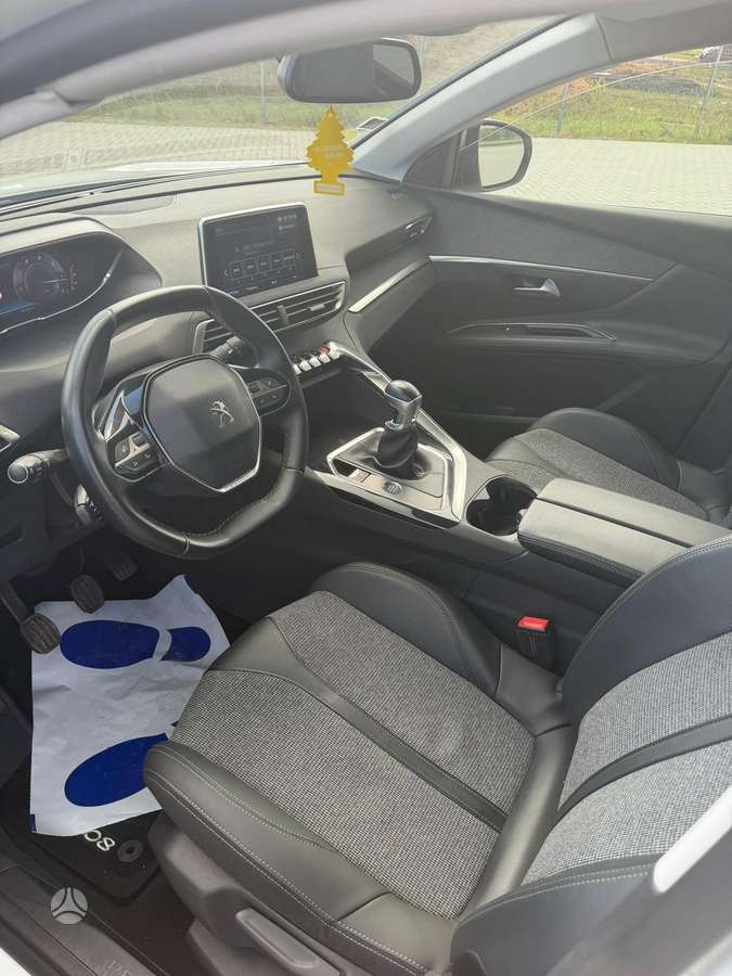 Peugeot 3008 - 8