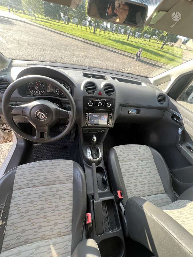 Volkswagen Caddy Maxi - 10