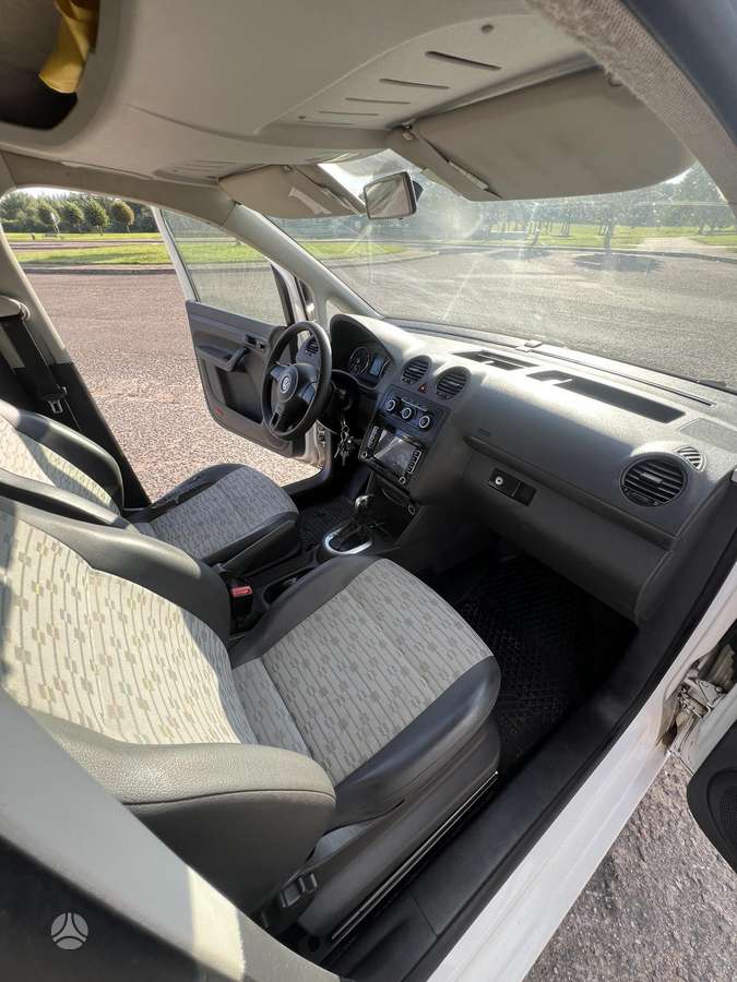Volkswagen Caddy Maxi - 12