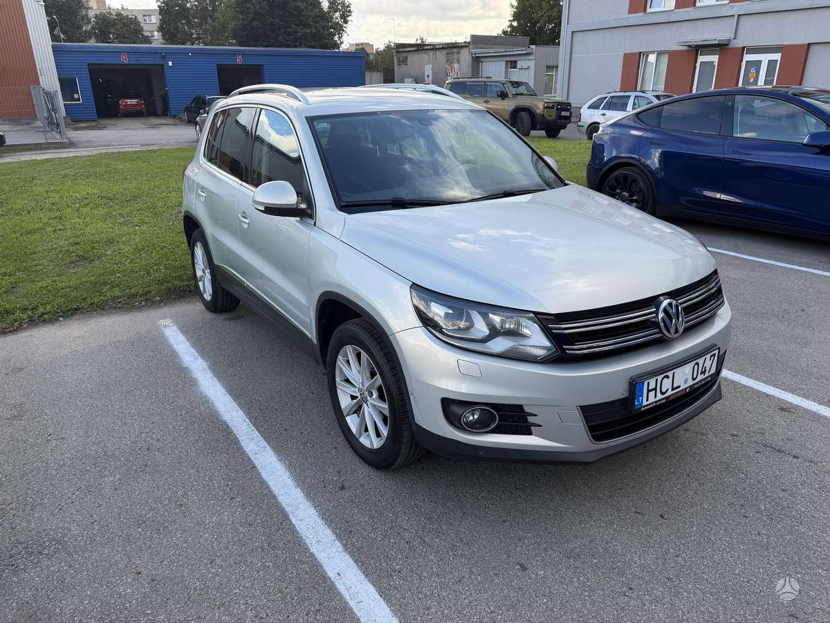 Volkswagen Tiguan - 2