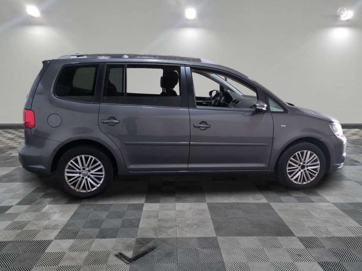 Volkswagen Touran - 3