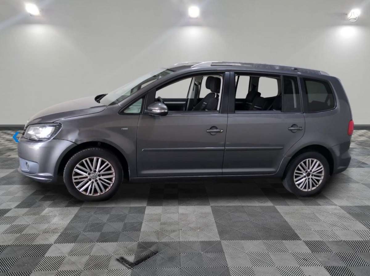 Volkswagen Touran - 8