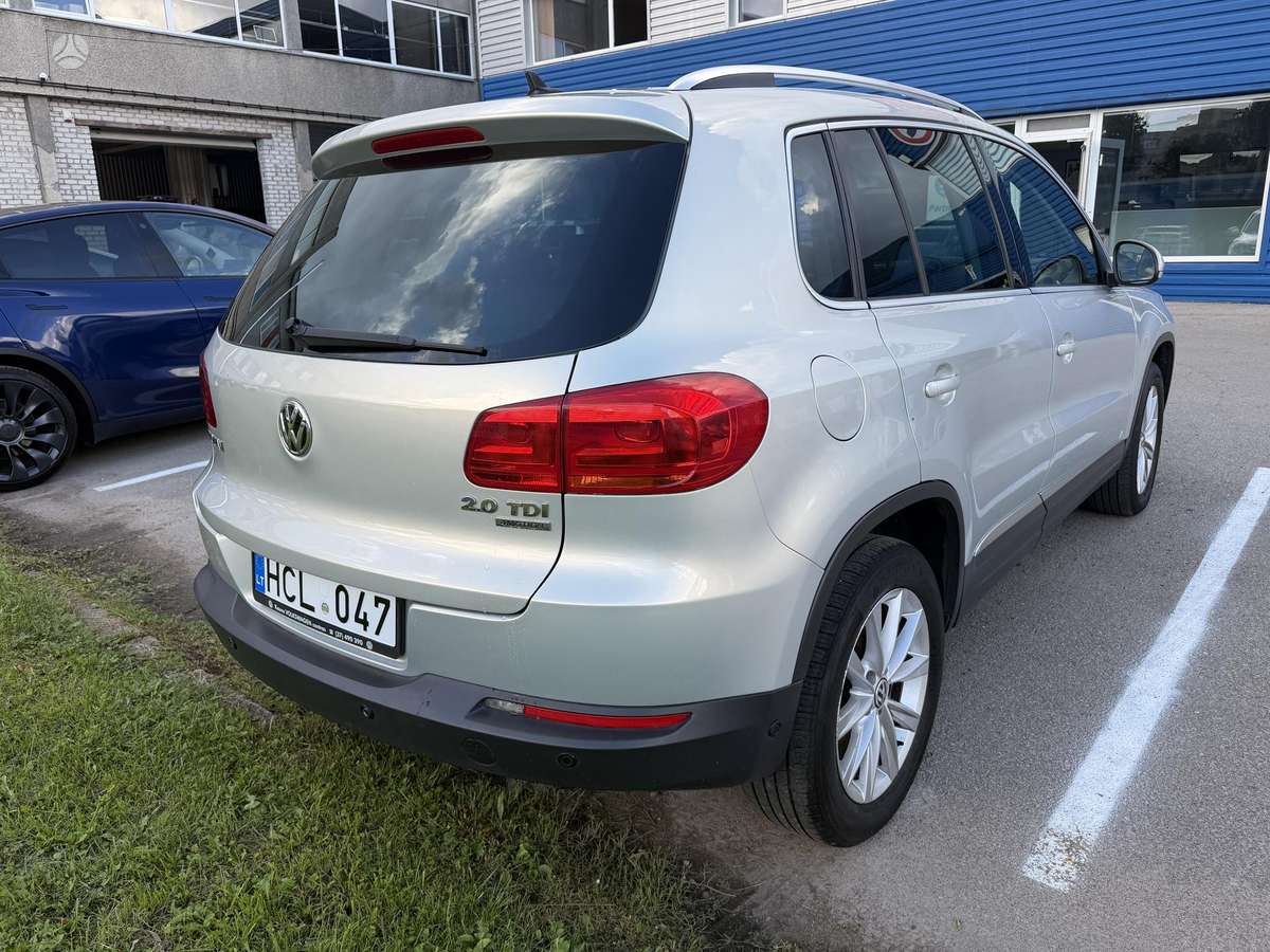 Volkswagen Tiguan - 5
