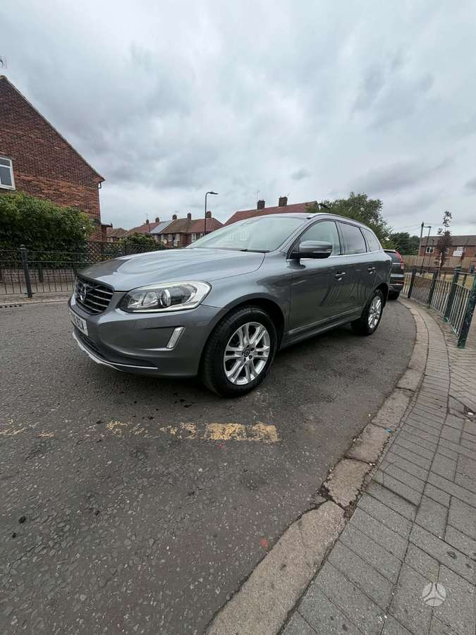 Volvo XC60, 2.4 l., hatchback