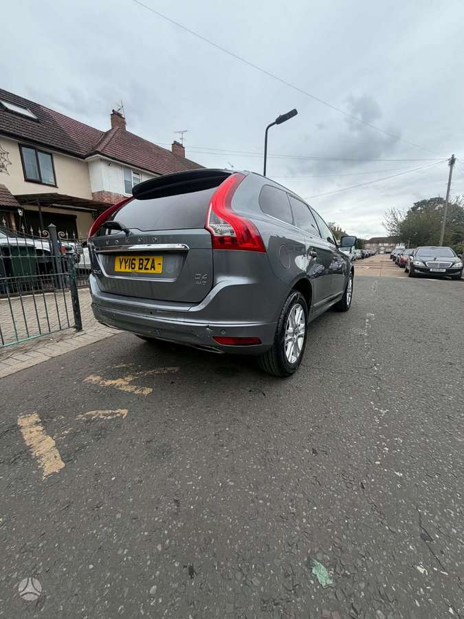 Volvo XC60, 2.4 l., Хэтчбек