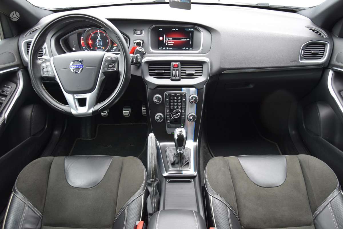 Volvo V40, 2.0 l., Хэтчбек