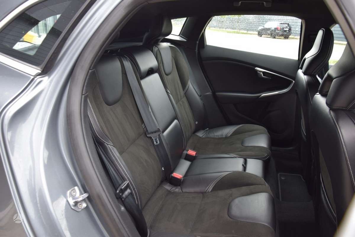 Volvo V40, 2.0 l., Хэтчбек