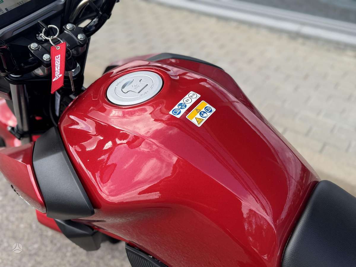 Honda CB 125cc, street / classic