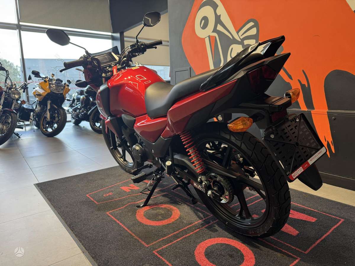 Honda CB 125cc, street / classic