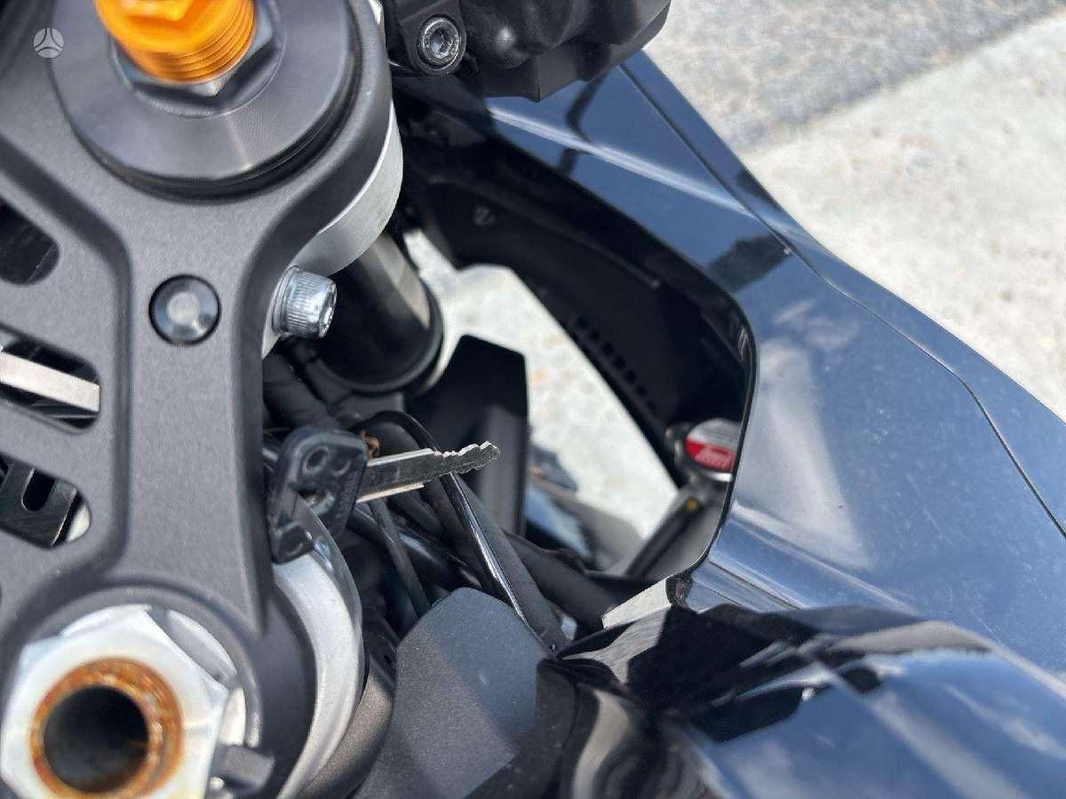 Yamaha R7, superbikes