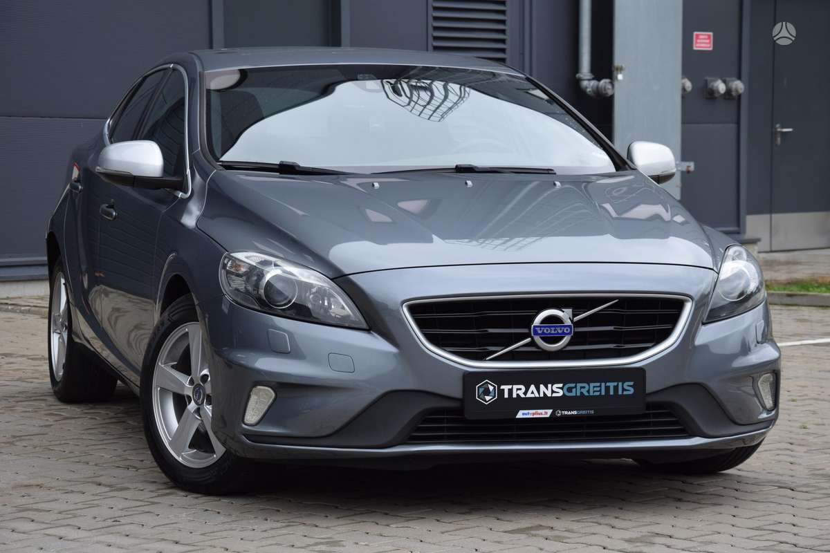 Volvo V40, 2.0 l., Хэтчбек