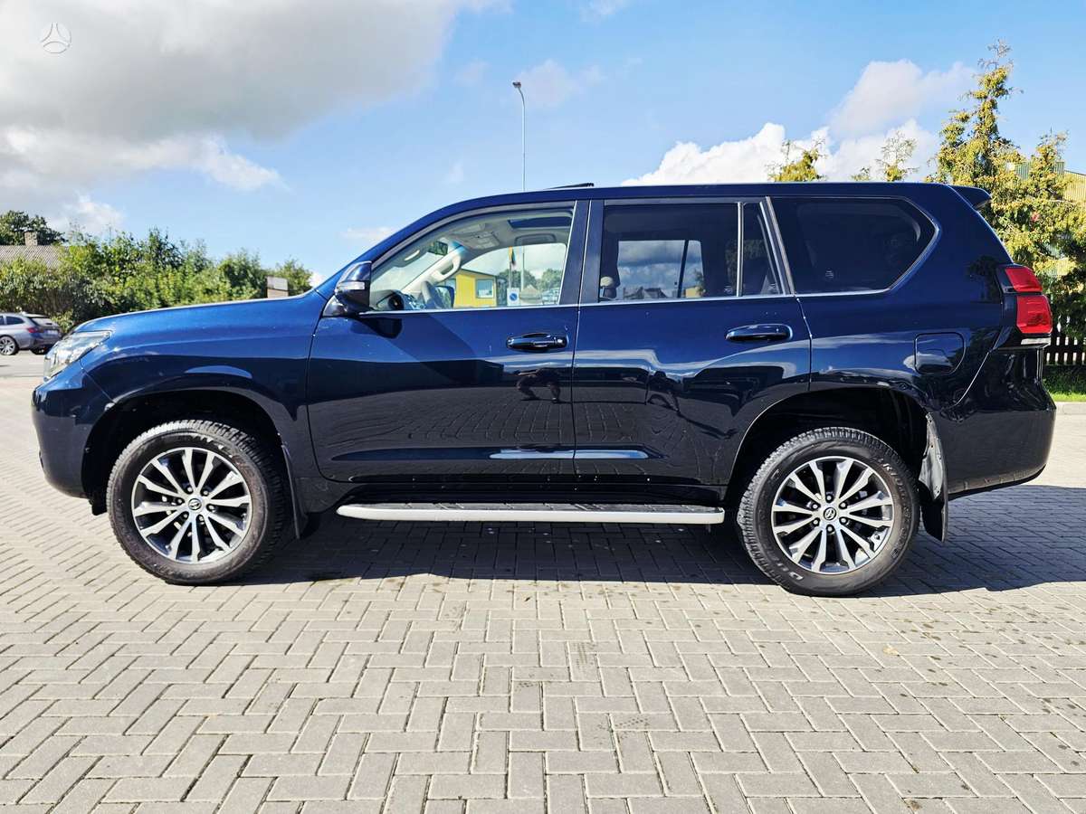 Toyota Land Cruiser - 3