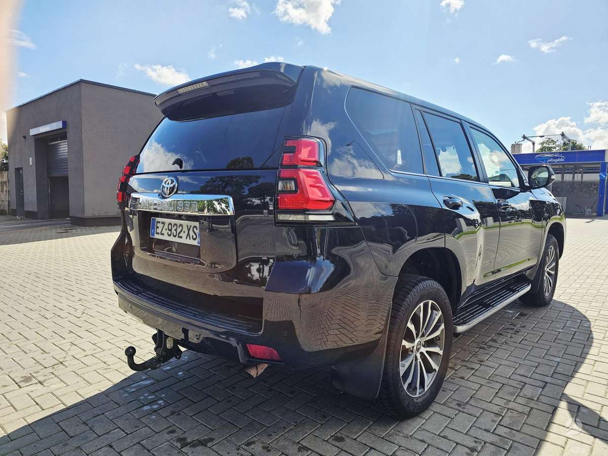 Toyota Land Cruiser - 6