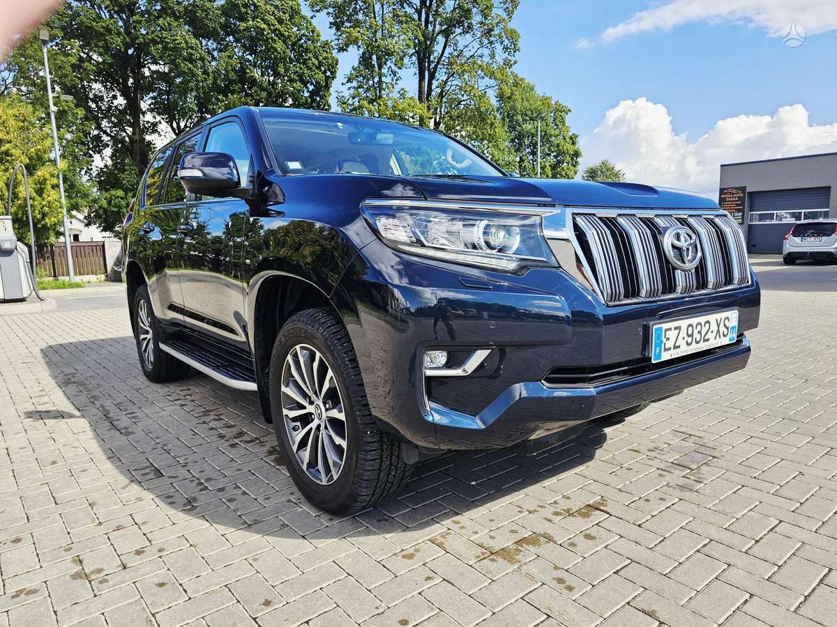 Toyota Land Cruiser - 2