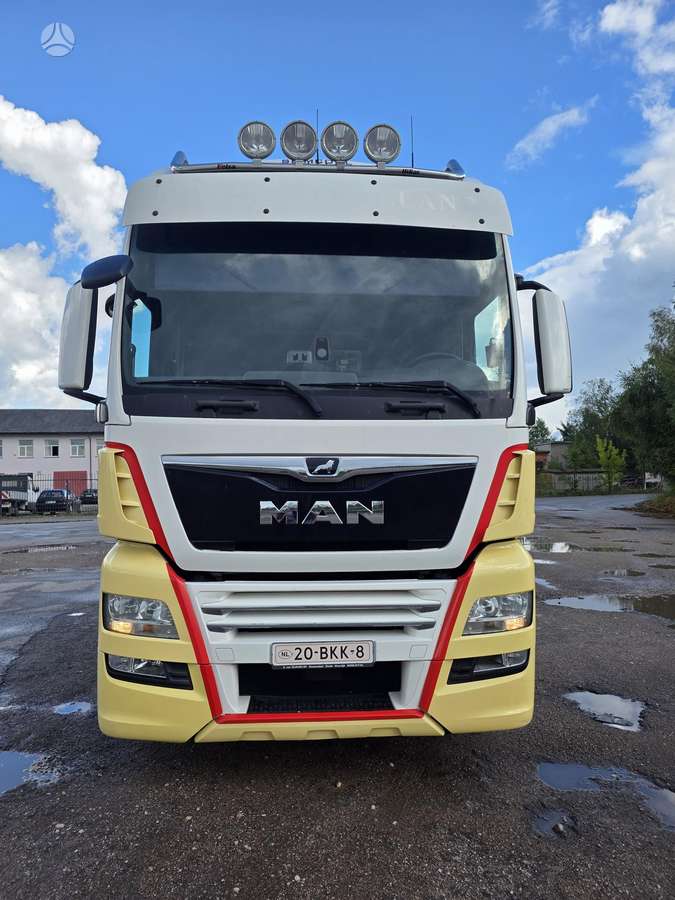 MAN TGX, 2 спальных места