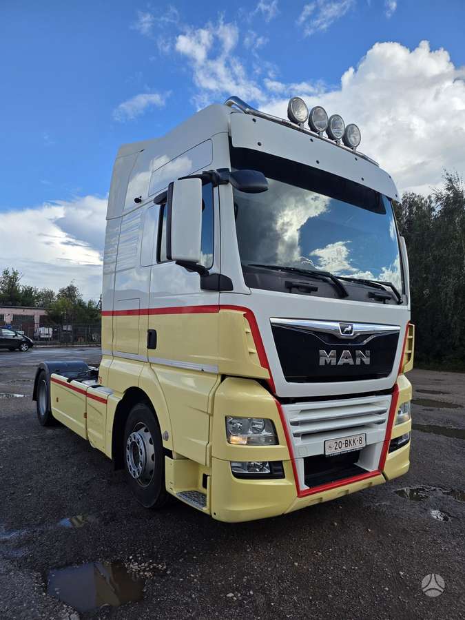 MAN TGX, 2 спальных места
