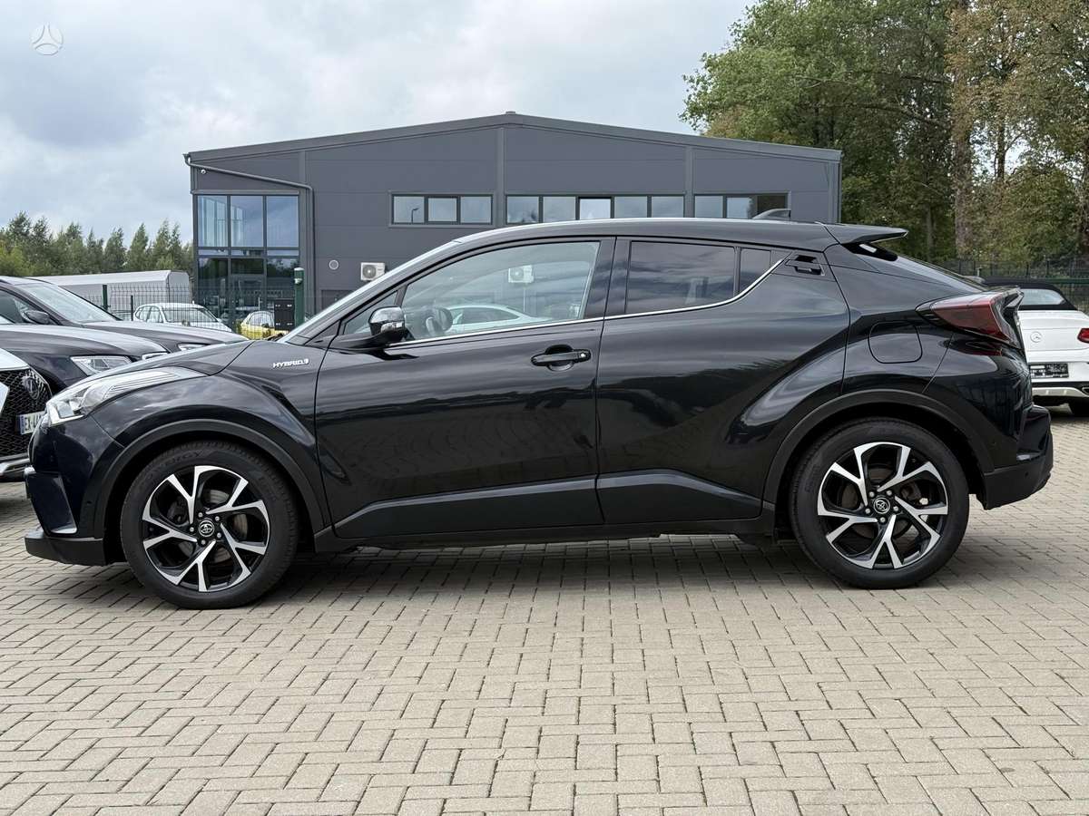 Toyota C-HR - 12