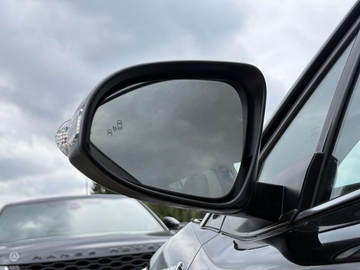 Toyota C-HR - 8