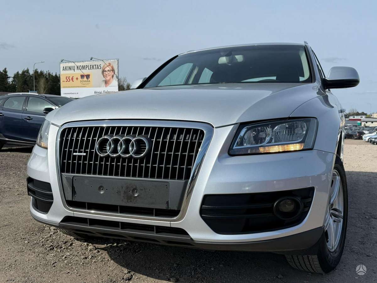 Audi Q5, 2.0 l., off-road / crossover
