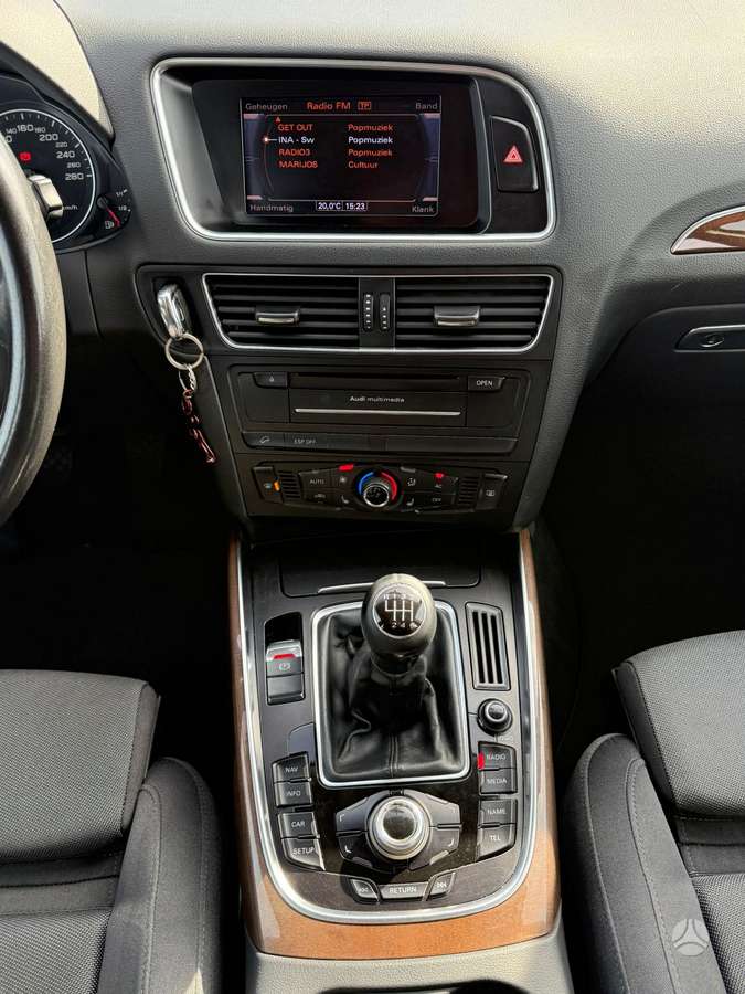 Audi Q5, 2.0 l., off-road / crossover