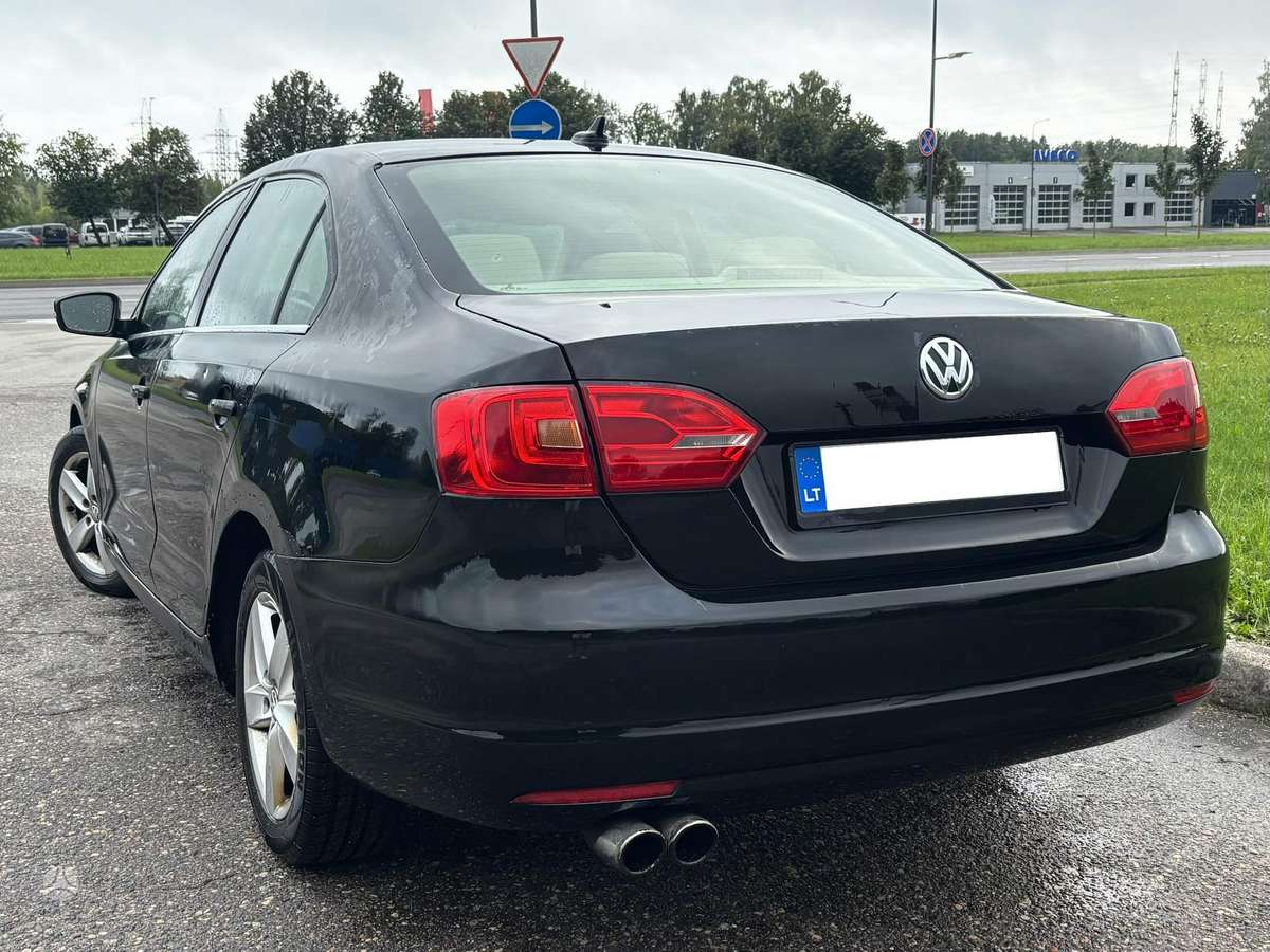 Volkswagen Jetta, 2.0 l., Седан