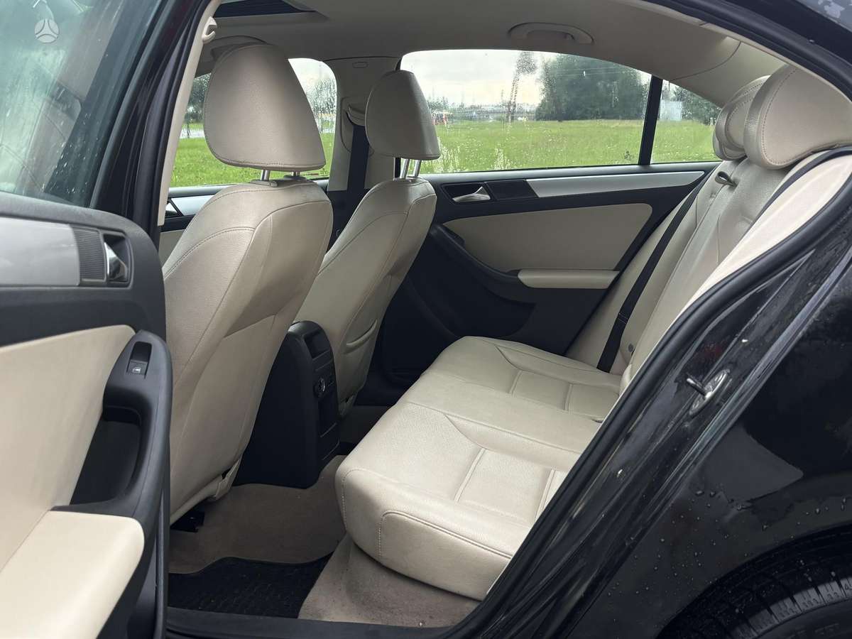 Volkswagen Jetta, 2.0 l., Седан
