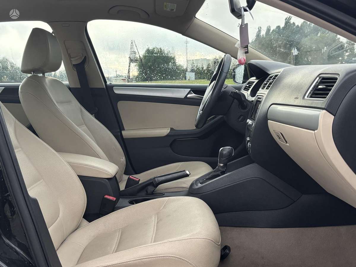 Volkswagen Jetta, 2.0 l., Седан