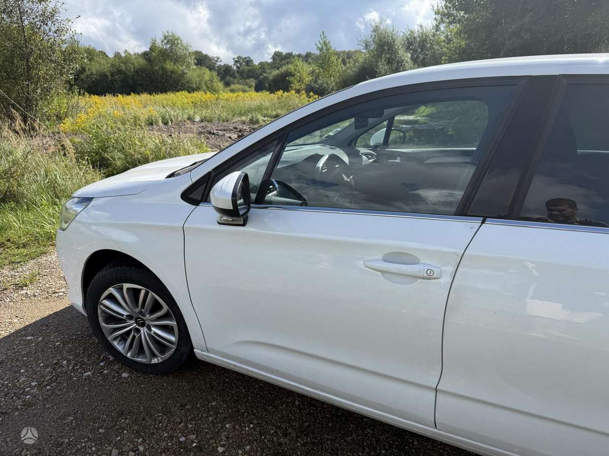 Citroen C4, 1.6 l., Хэтчбек