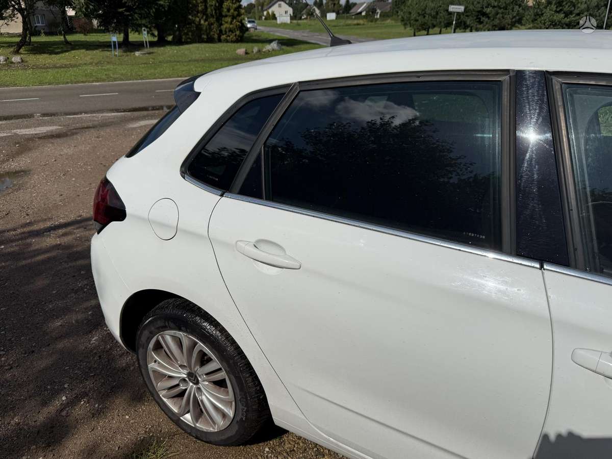 Citroen C4, 1.6 l., Хэтчбек